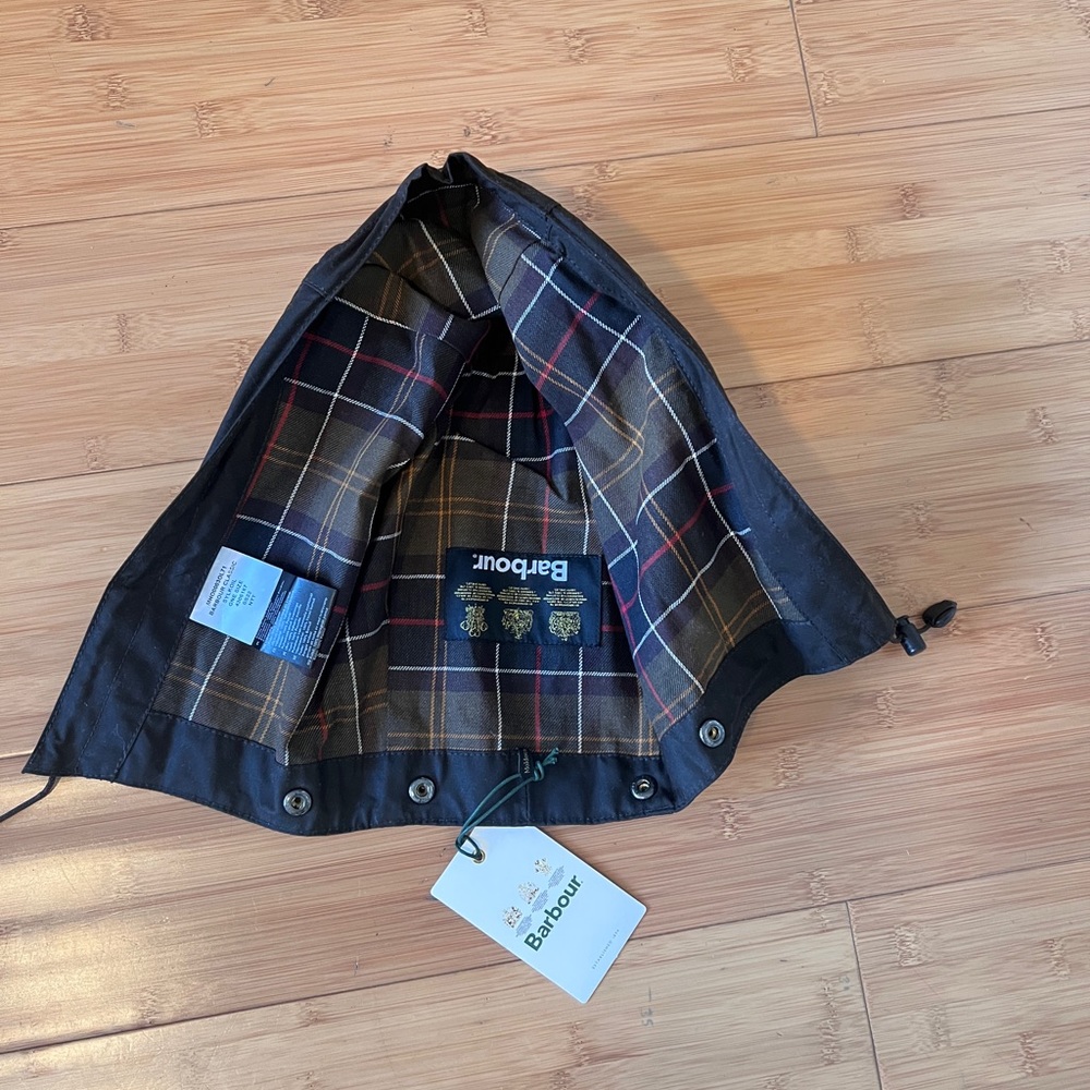 BARBOUR Olive Classic Waxed Jacket Hood